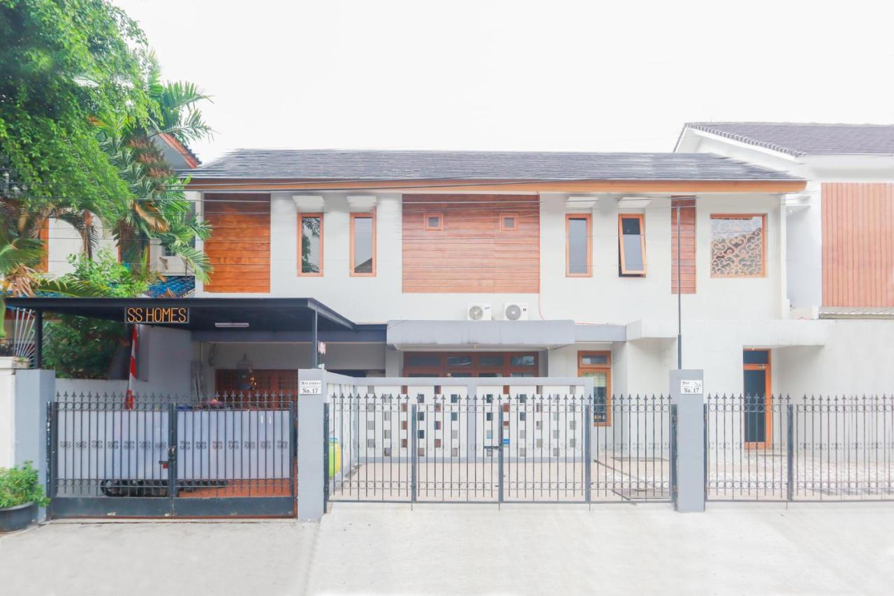 Oyo 2196 Ss Homes Jakarta Buitenkant foto