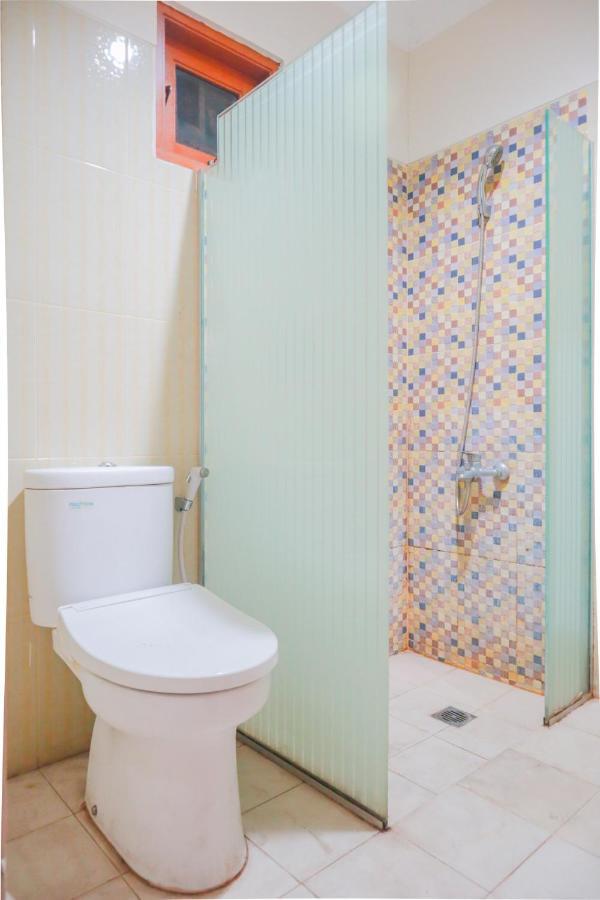 Oyo 2196 Ss Homes Jakarta Buitenkant foto